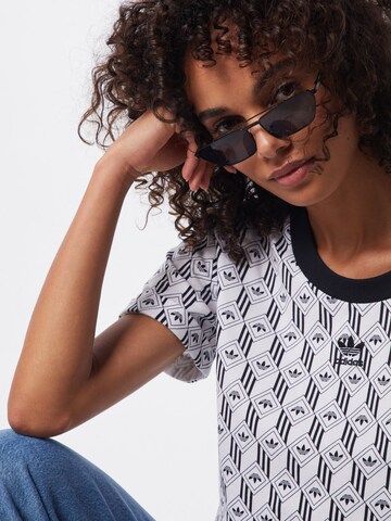 ADIDAS ORIGINALS T-Shirt in Weiß