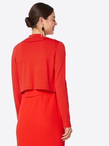 Cardigan COMMA en rouge : derrière