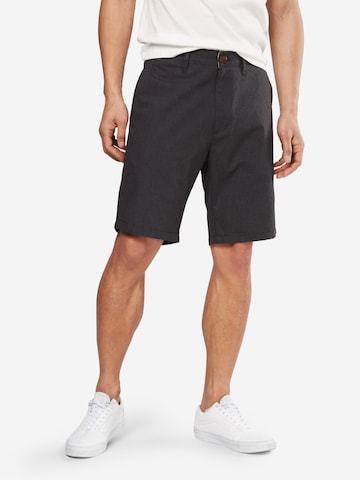 Iriedaily Regular Shorts 'Golfer Chambray' in Grau: predná strana