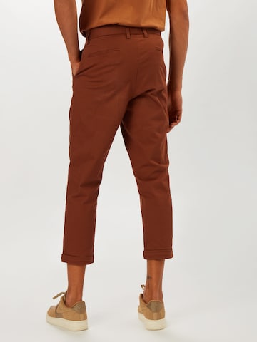 BURTON MENSWEAR LONDON Normalny krój Spodnie w kolorze brązowy