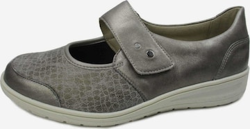 SOLIDUS Ballet Flats with Strap in Grey: front