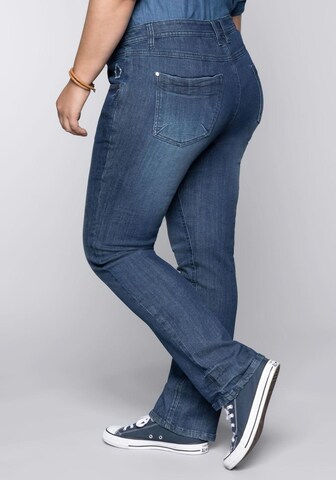 SHEEGO Bootcut Jeans 'Lana' in Blau