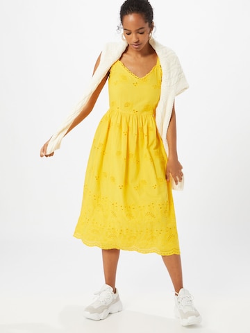 Robe d’été Rich & Royal en jaune