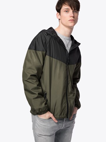 Veste mi-saison Urban Classics en vert : devant