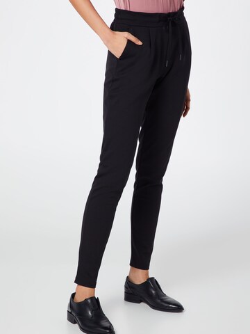 Coupe slim Pantalon 'Kate' ICHI en noir : devant