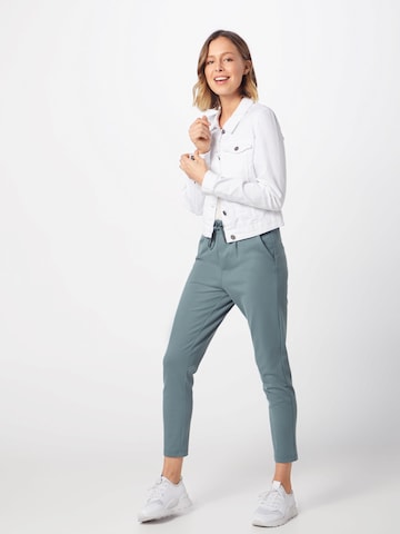 Slimfit Pantaloni con pieghe 'Poptrash' di ONLY in verde