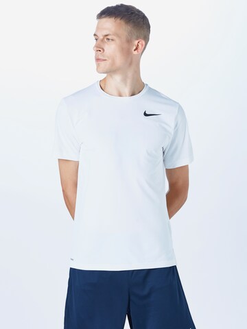 NIKE Regular fit Funktionstopp i vit: framsida