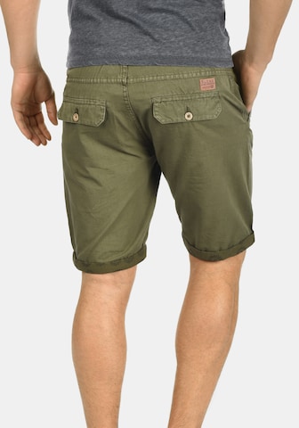 BLEND Regular Chinoshorts 'Claudio' in Grün