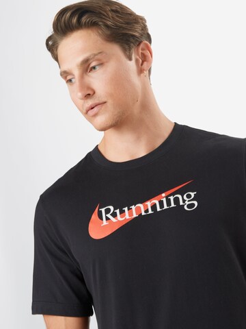 melns NIKE Standarta piegriezums Sporta krekls