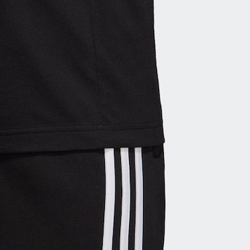 ADIDAS PERFORMANCE Klasický střih Funkční tričko 'Must Haves Badge of Sport' – černá