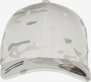 Cappello da baseball 'Multicam®' di Flexfit in bianco
