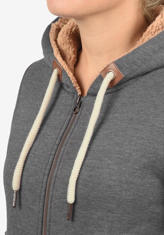 DESIRES Sweatjacke 'Vicky Pile-Zip' in Grau