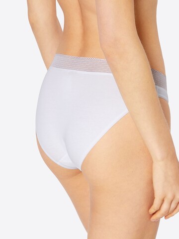 Slip de la Skiny pe transparent: spate