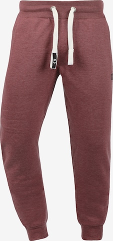 !Solid Tapered Pants 'Benn' in Red: front