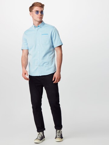 Coupe regular Chemise TOM TAILOR en bleu