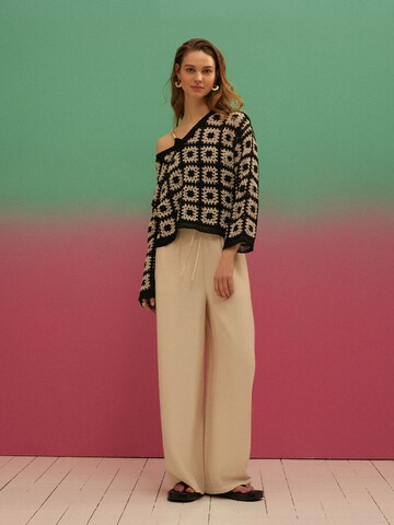 Comfy Patterned Knit Look by GMK