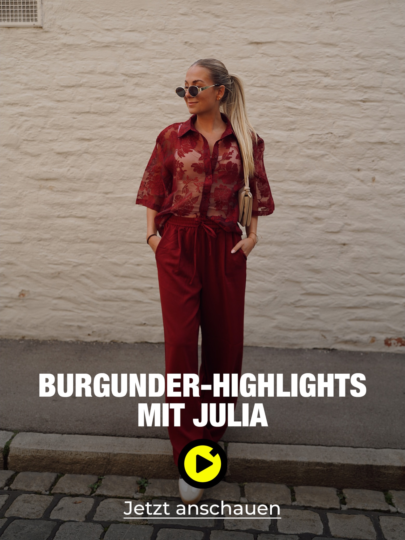 Ein dunkles Rot mit Main-Character-Energy Burgundy