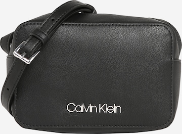 Calvin Klein Olkalaukku värissä musta: edessä