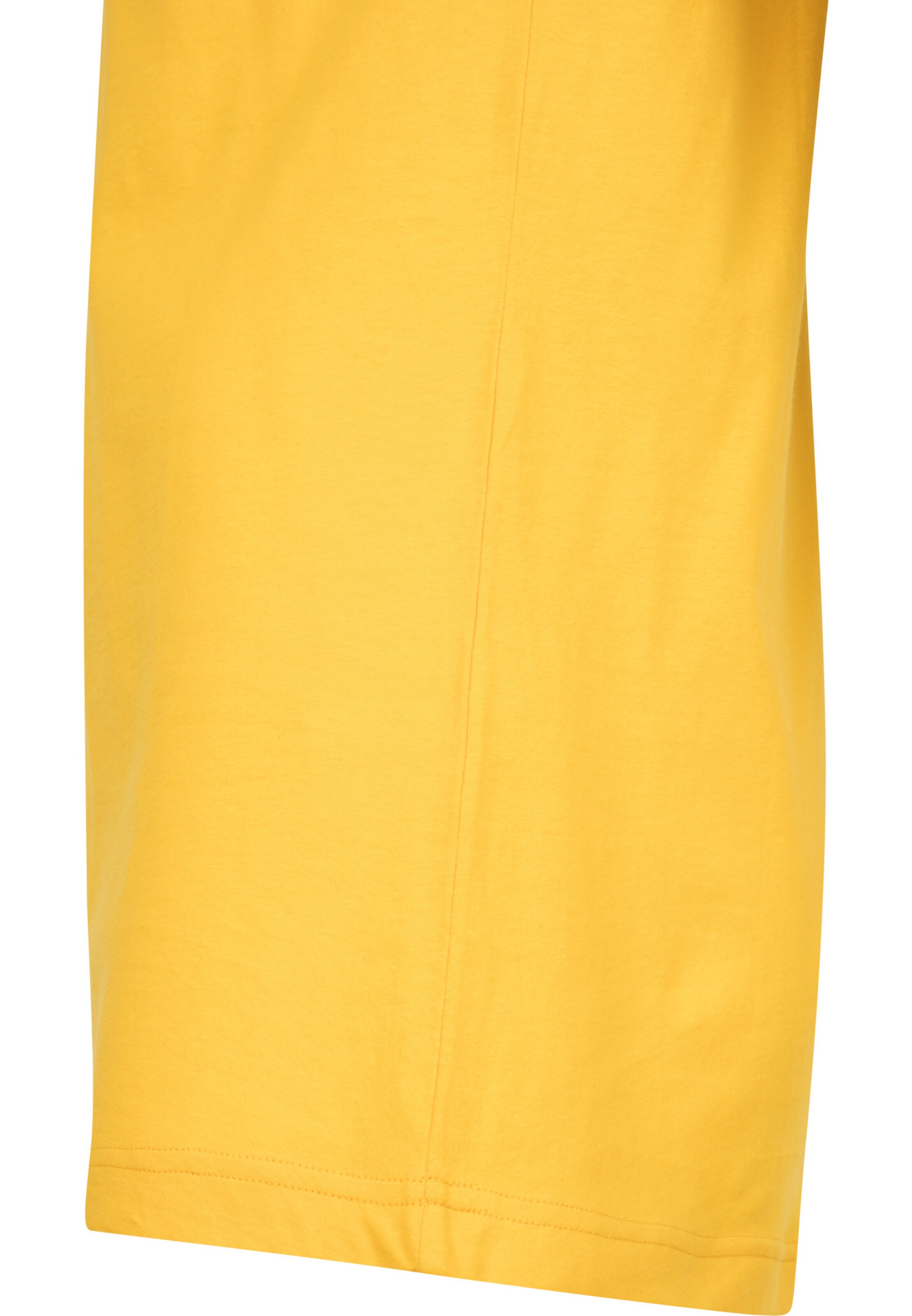 Maglietta di Urban Classics in giallo