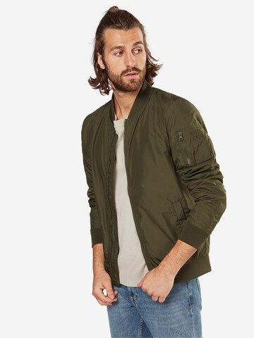 Urban Classics Between-Season Jacket in Green: front