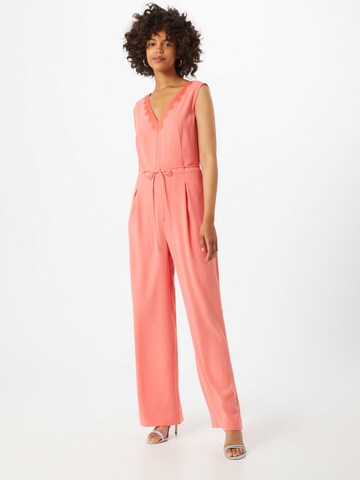 COMMA Jumpsuit in Roze: voorkant