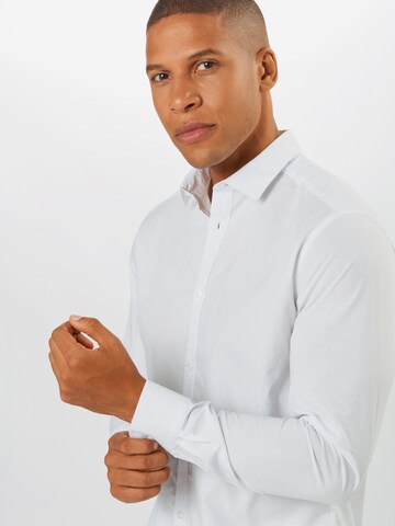 Coupe slim Chemise 'ONSSane' Only & Sons en blanc