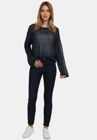 Usha Sweater in Blue: front