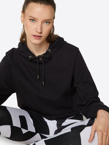 Urban Classics Sweatshirt in Black