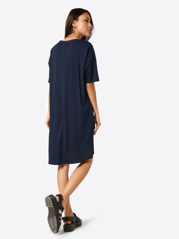 minimum - Vestido em azul: atrás