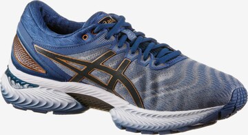 Chaussure de course 'Gel-Nimbus 22' ASICS en bleu