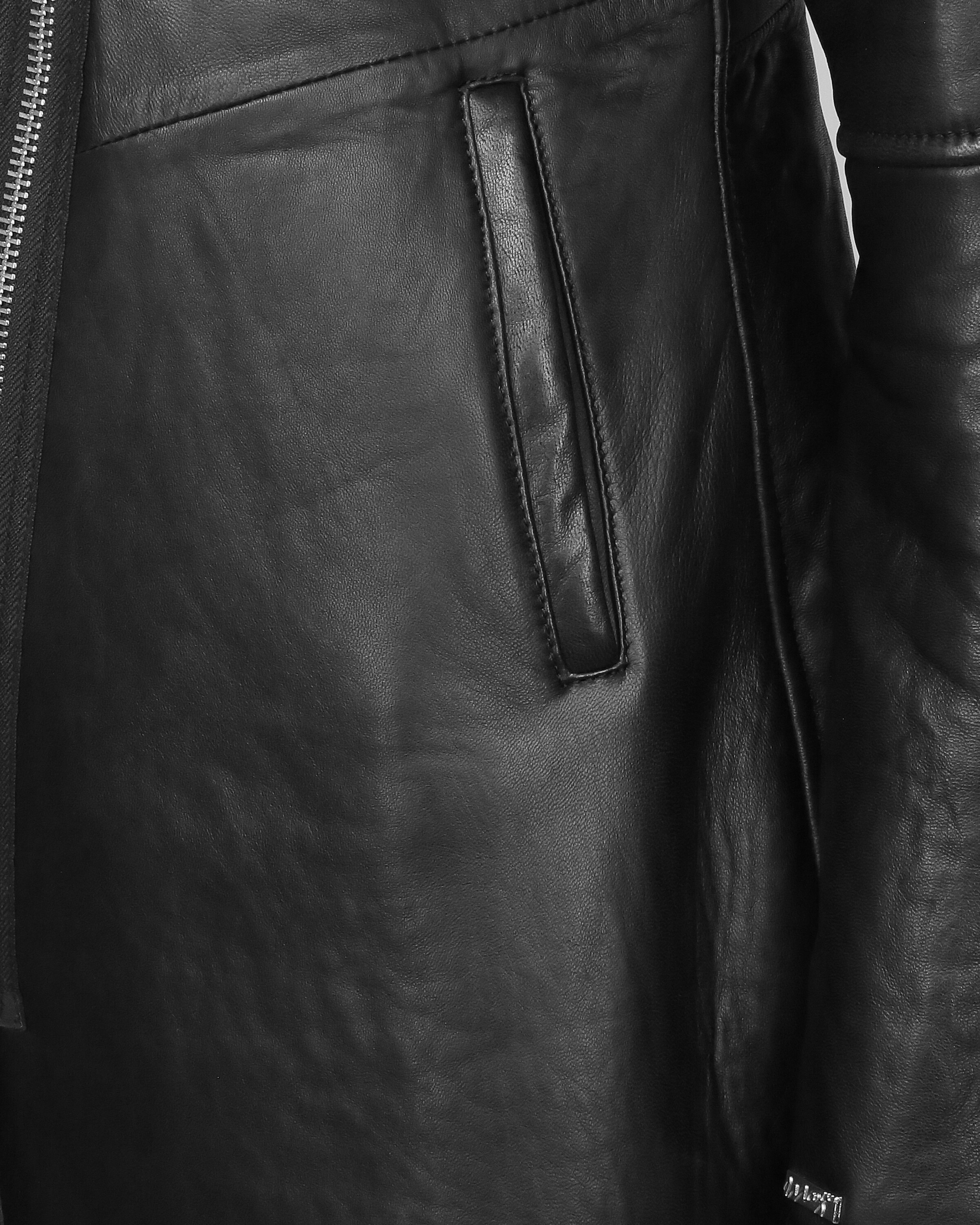 MUSTANG Between-seasons coat 'Corning' in Black