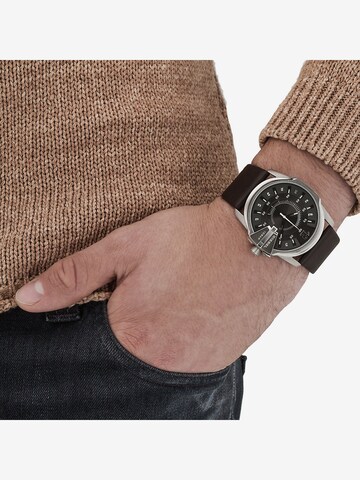 DIESEL Armbanduhr 'Master Chief' in Braun