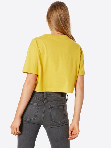 T-shirt Urban Classics en jaune : derrière