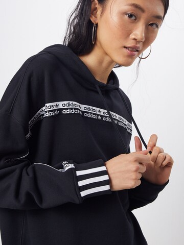 ADIDAS ORIGINALS Sweatshirt in Schwarz