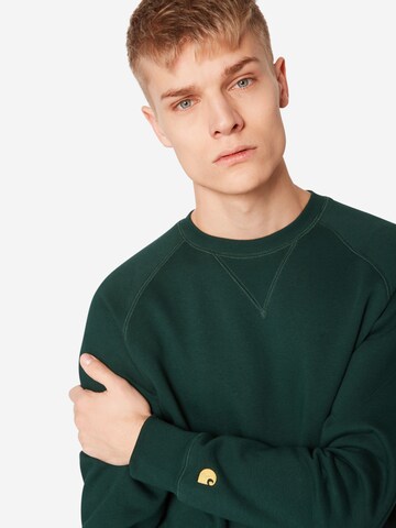 Carhartt WIP Sweatshirt 'Chase' in Grün