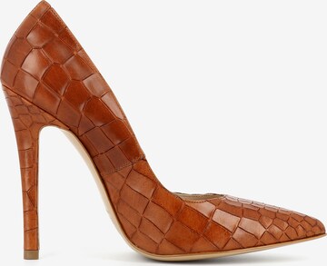 EVITA Pumps in Brown