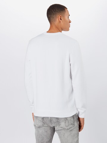 Coupe regular Sweat-shirt Champion Authentic Athletic Apparel en blanc