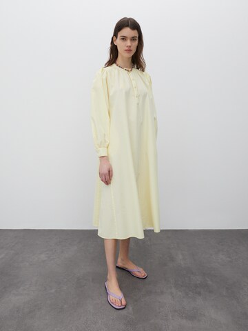 Rochie 'Zilan' de la EDITED pe galben