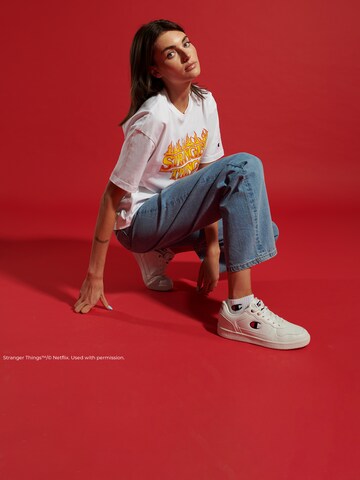 Retro Look by Champion x Stranger Things