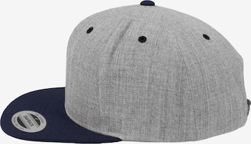 Cappello da baseball di Flexfit in grigio