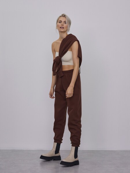 Lena Gercke - Cozy Lounge Look by LeGer