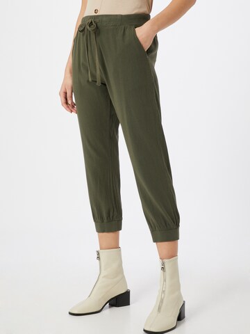 Kaffe - Tapered Calças 'Naya Capri' em verde: frente