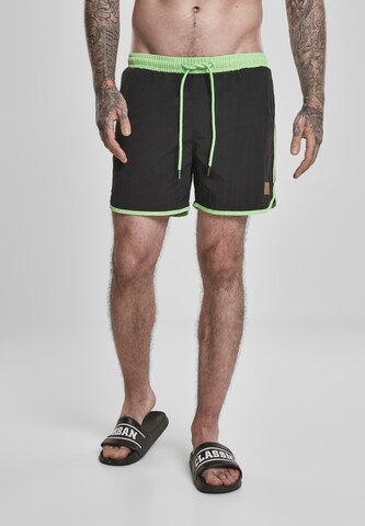 Urban Classics Badeshorts in Schwarz: predná strana