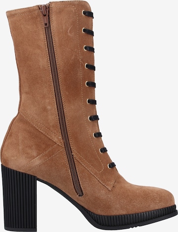 GADEA Lace-Up Boots in Brown