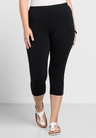 SHEEGO Skinny Leggings in Black: front