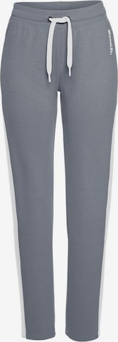 Coupe slim Pantalon BENCH en gris : devant