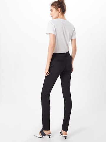 Coupe slim Pantalon 'Marta' TOMMY HILFIGER en noir : derrière