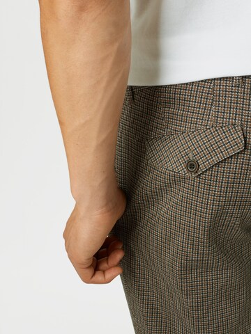 BRAX Tapered Pleat-Front Pants 'Paul' in Brown