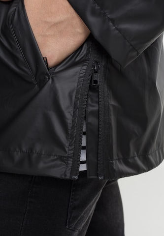 Urban Classics Between-season jacket in Black