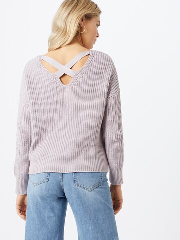 ABOUT YOU Sweater 'Liliana' in Purple